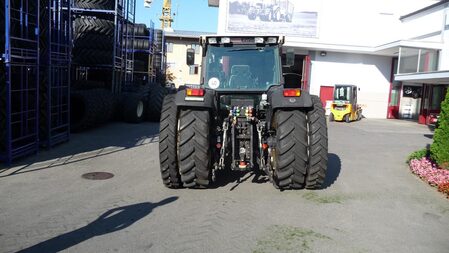 Referenzfahrzeug: Hürlimann XT909 Traktor